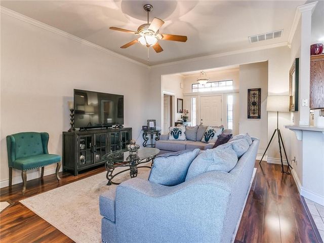 4817 Montrose Drive, Del City, OK 73115