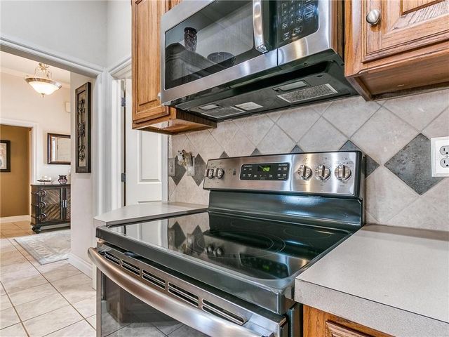 4817 Montrose Drive, Del City, OK 73115