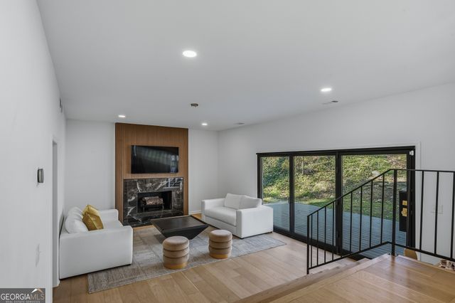 855 Flamingo Drive SW, Atlanta, GA 30311