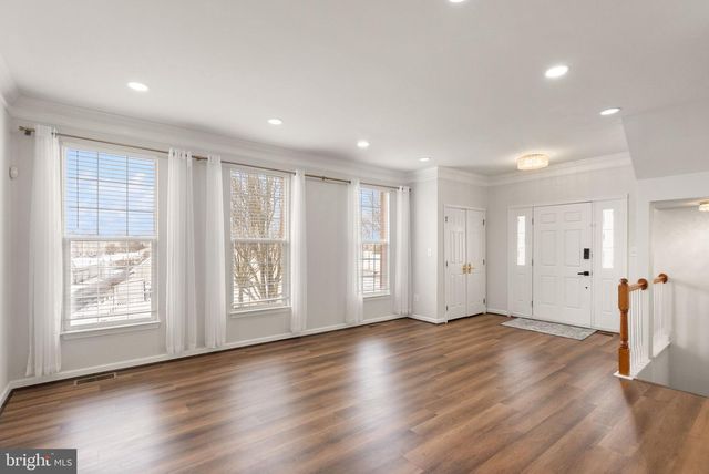 25488 CROSSFIELD DR, Chantilly, VA 20152