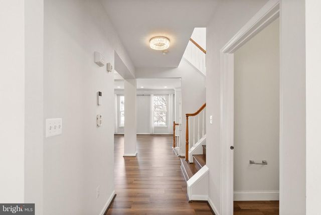 25488 CROSSFIELD DR, Chantilly, VA 20152