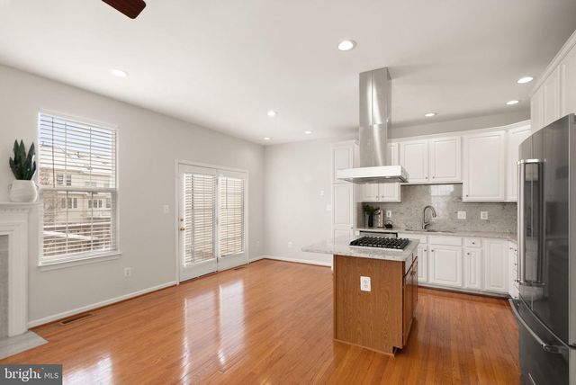 25488 CROSSFIELD DR, Chantilly, VA 20152