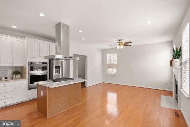 25488 CROSSFIELD DR, Chantilly, VA 20152