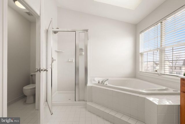 25488 CROSSFIELD DR, Chantilly, VA 20152