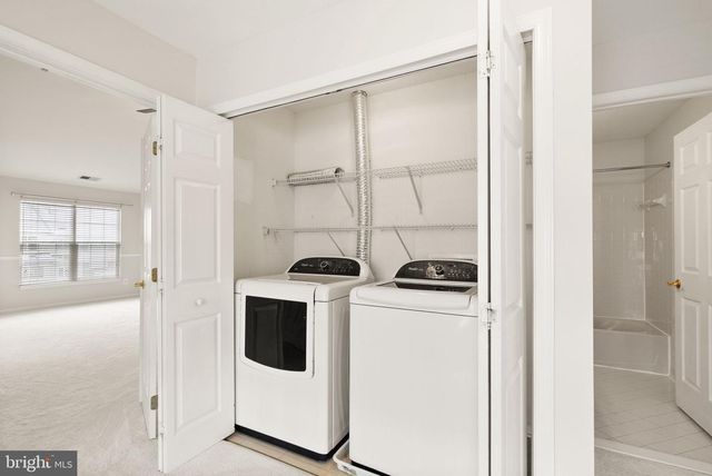 25488 CROSSFIELD DR, Chantilly, VA 20152