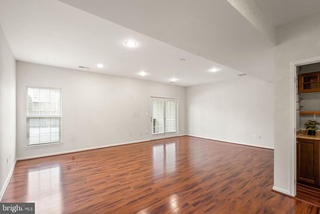 25488 CROSSFIELD DR, Chantilly, VA 20152