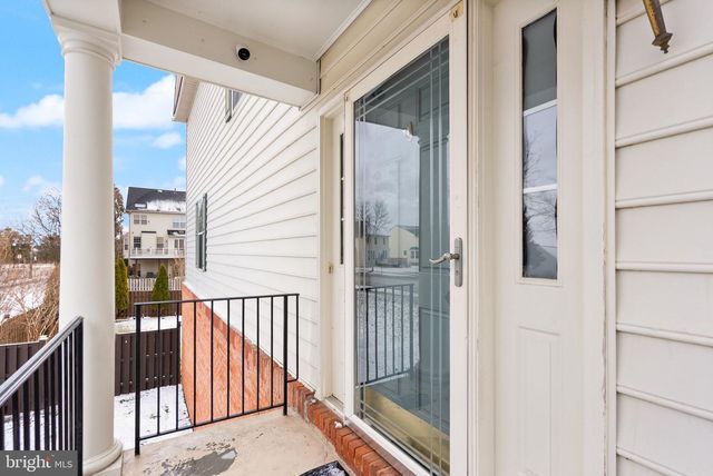 25488 CROSSFIELD DR, Chantilly, VA 20152