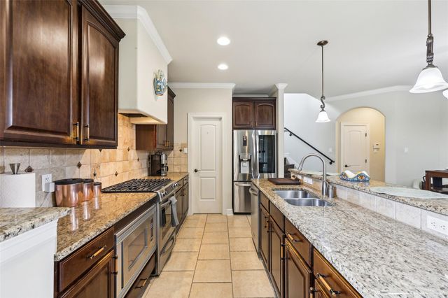 111 Via Toscana, Buda, TX 78610