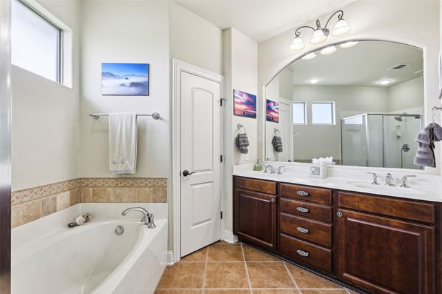111 Via Toscana, Buda, TX 78610