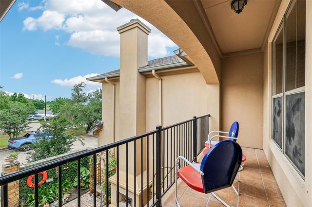 111 Via Toscana, Buda, TX 78610