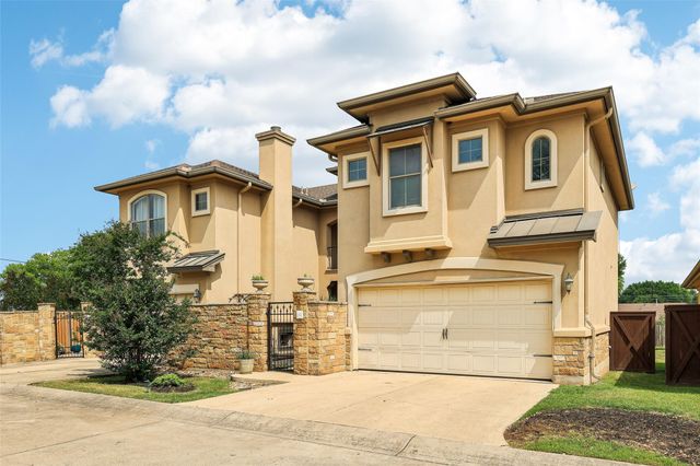 111 Via Toscana, Buda, TX 78610