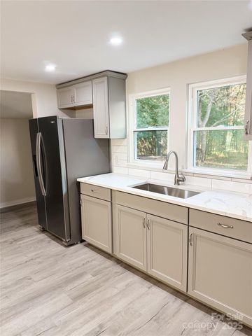 537 Maske Road, Mount Gilead, NC 27306