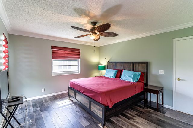 2460 Juniper Drive 201, Delray Beach, FL 33445