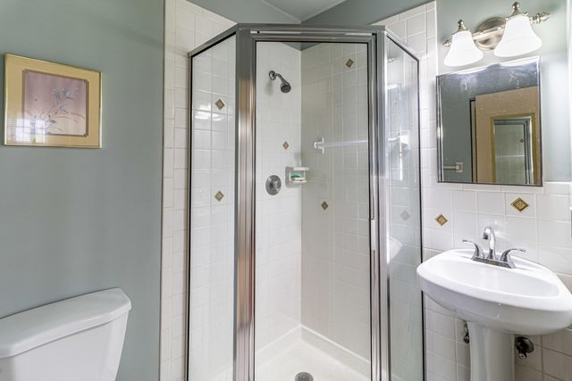 2460 Juniper Drive 201, Delray Beach, FL 33445
