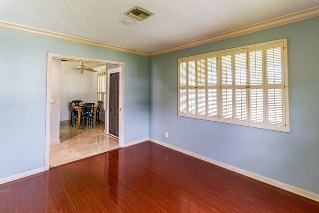2460 Juniper Drive 201, Delray Beach, FL 33445