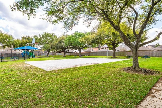 6415 Avenel Drive, Pasadena, TX 77505