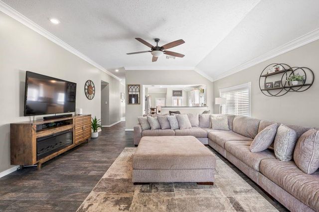 6415 Avenel Drive, Pasadena, TX 77505