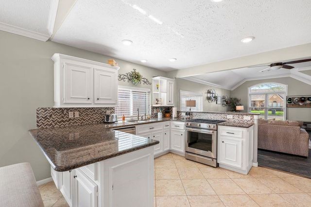 6415 Avenel Drive, Pasadena, TX 77505