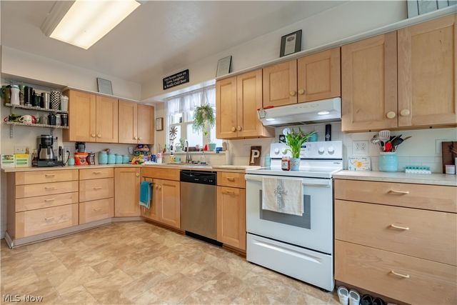 2417 S Arch Avenue, Alliance, OH 44601