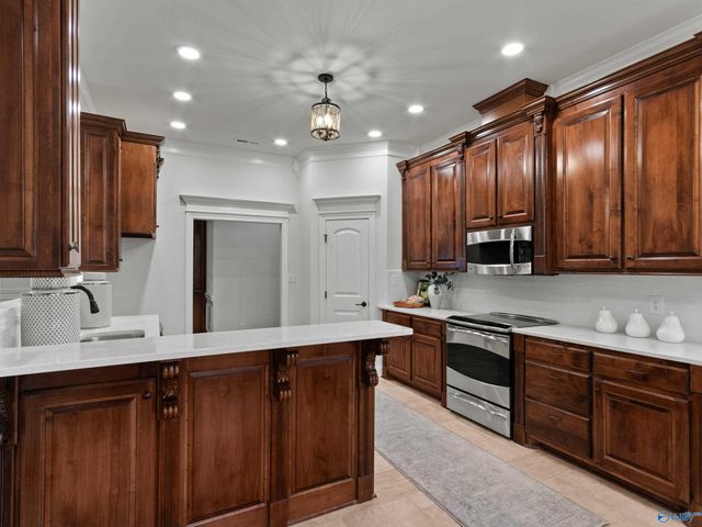 13207 Abbington Lane, Athens, AL 35613