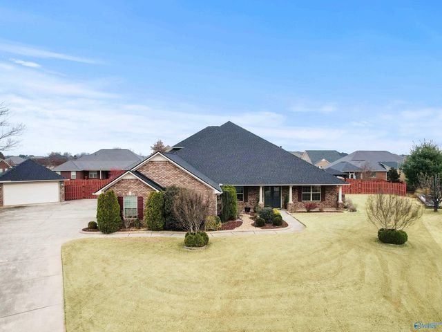 13207 Abbington Lane, Athens, AL 35613