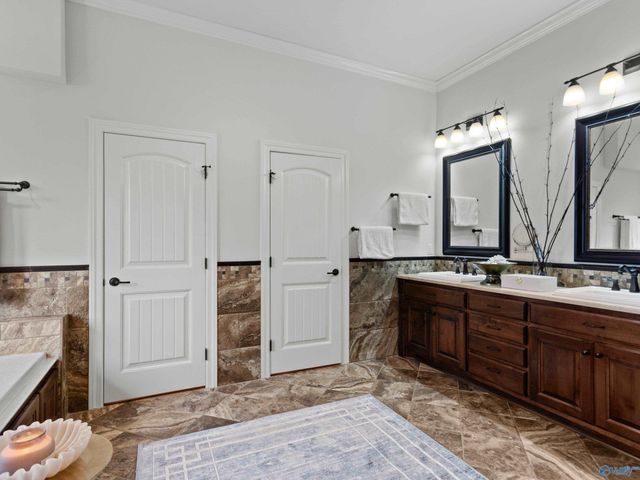 13207 Abbington Lane, Athens, AL 35613