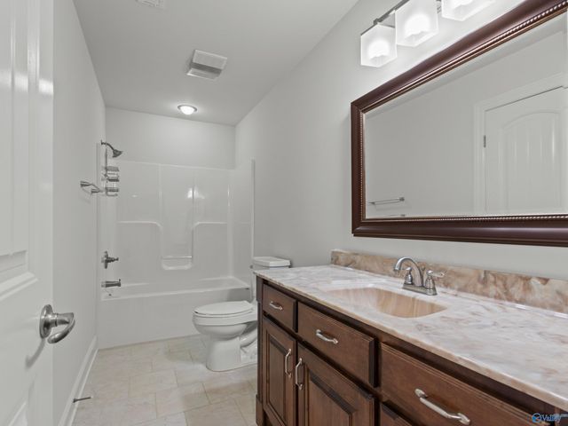 13207 Abbington Lane, Athens, AL 35613