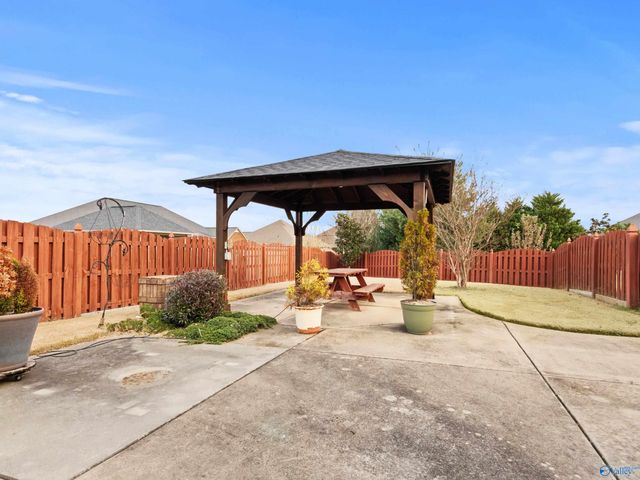 13207 Abbington Lane, Athens, AL 35613