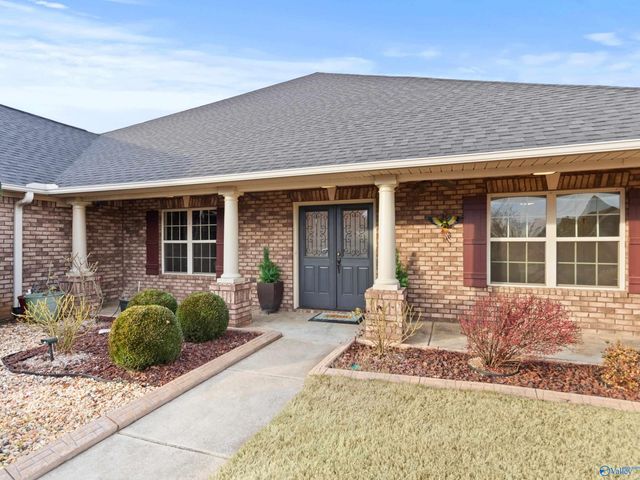 13207 Abbington Lane, Athens, AL 35613