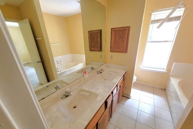 15502 Richford Drive, Friendswood, TX 77546