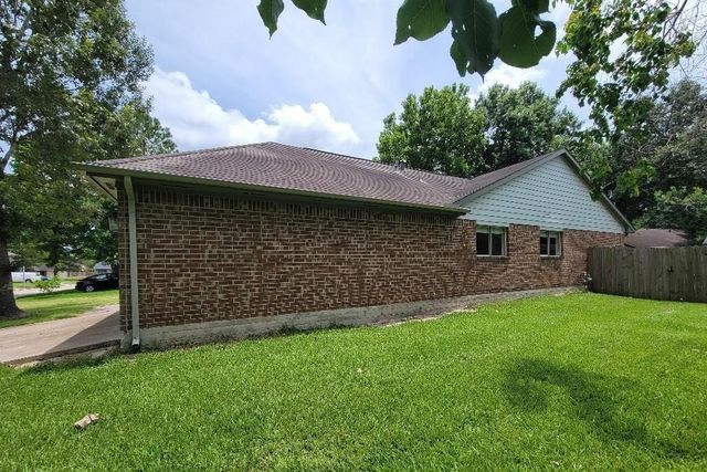 15502 Richford Drive, Friendswood, TX 77546