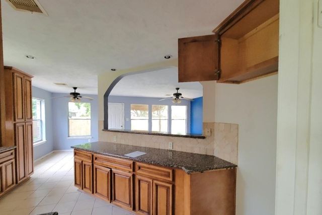 15502 Richford Drive, Friendswood, TX 77546