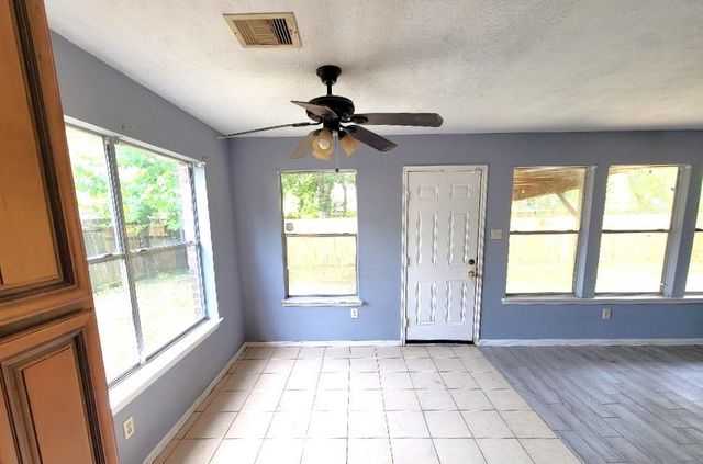 15502 Richford Drive, Friendswood, TX 77546