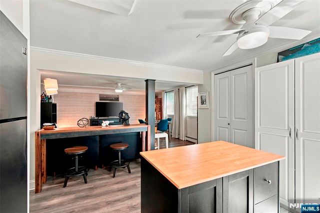 470 Valley Road C009A, Montclair, NJ 07043