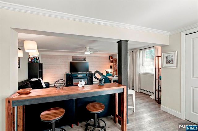 470 Valley Road C009A, Montclair, NJ 07043