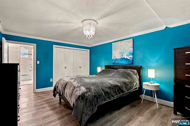 470 Valley Road C009A, Montclair, NJ 07043