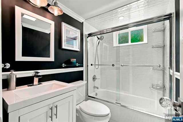 470 Valley Road C009A, Montclair, NJ 07043