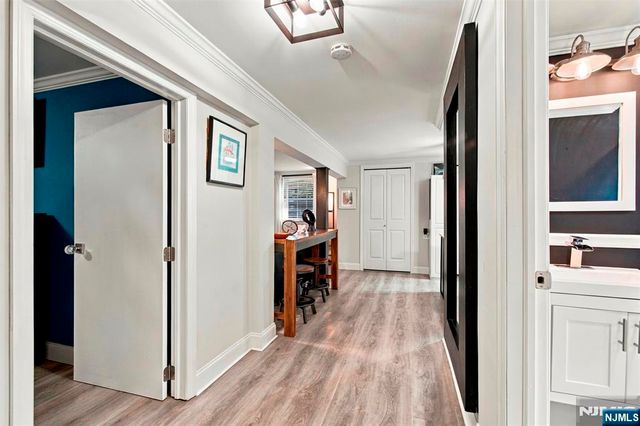 470 Valley Road C009A, Montclair, NJ 07043