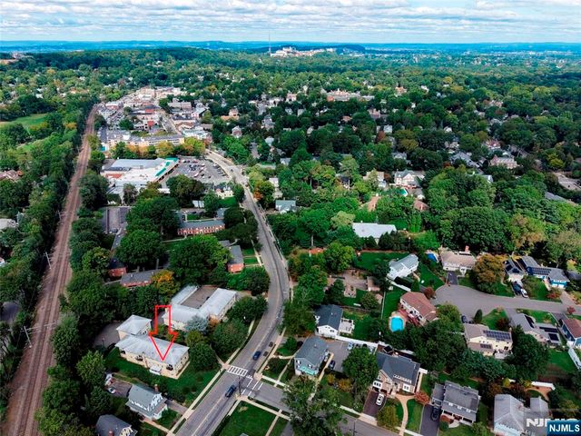 470 Valley Road C009A, Montclair, NJ 07043