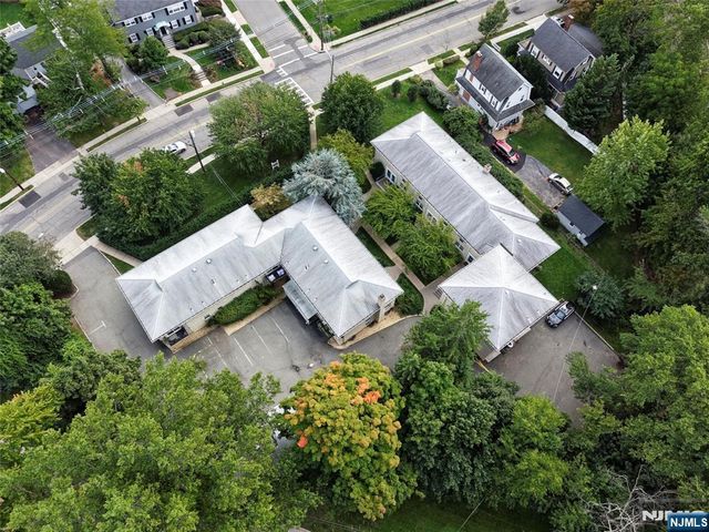 470 Valley Road C009A, Montclair, NJ 07043