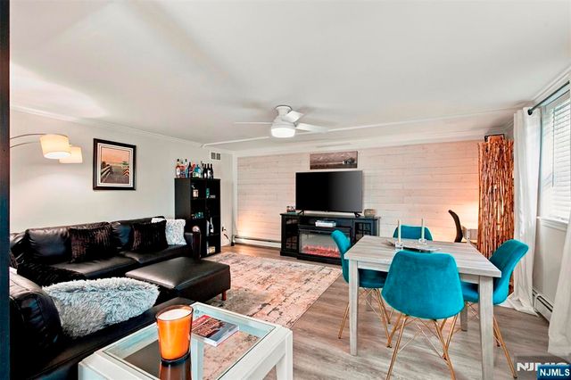 470 Valley Road C009A, Montclair, NJ 07043