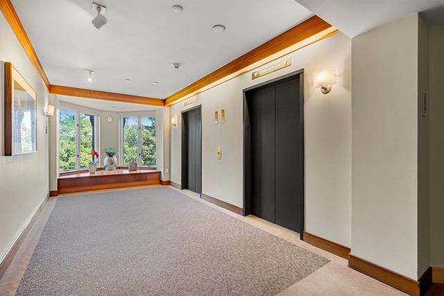 300 River Rd Apt 508 608, Manchester, NH 03104