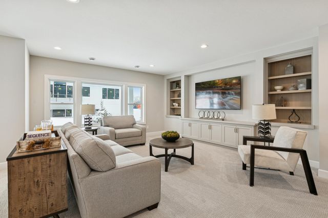 3961 White Oak Lane, Chanhassen, MN 55331