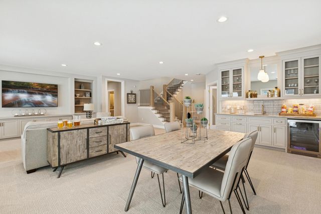 3961 White Oak Lane, Chanhassen, MN 55331
