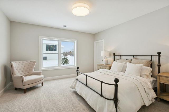 3961 White Oak Lane, Chanhassen, MN 55331