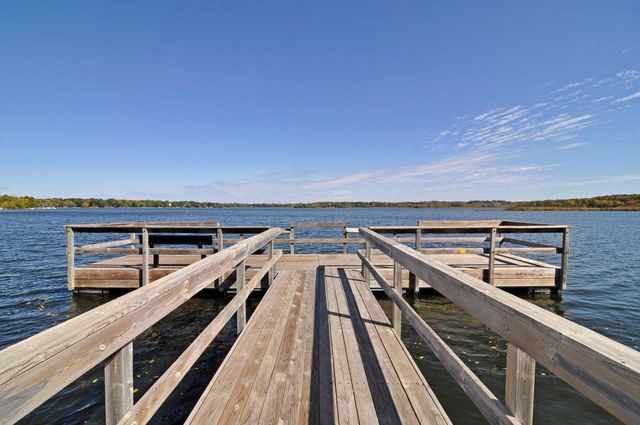 3961 White Oak Lane, Chanhassen, MN 55331