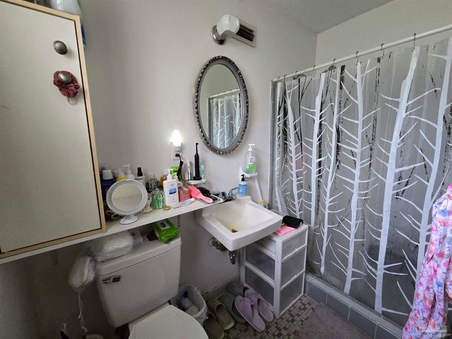 1210 Suburban Dr, Pensacola, FL 32505