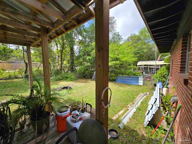 1210 Suburban Dr, Pensacola, FL 32505