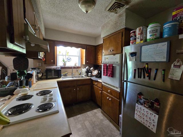1210 Suburban Dr, Pensacola, FL 32505
