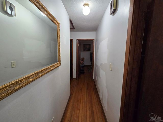 1210 Suburban Dr, Pensacola, FL 32505